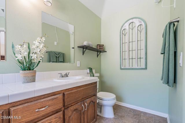 6564 La Cumbre Road, Somis CA: https://media.crmls.org/mediaz/b0f43339-efdd-4b5d-a043-d23aa100823e.jpg