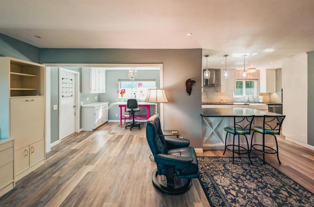 16482 Roca Dr, San Diego CA: https://media.crmls.org/mediaz/b0f4644f-a02a-46e1-821b-92c00bf8f887.jpg