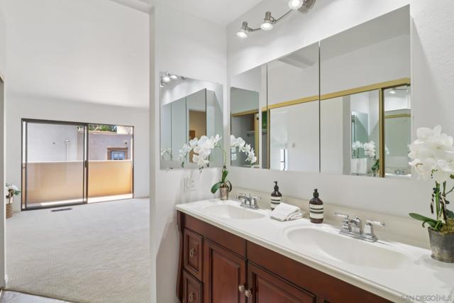 8312 Via Sonoma, La Jolla CA: https://media.crmls.org/mediaz/b0f498a0-ecdf-4d08-8fa8-f6db3f119907.jpg