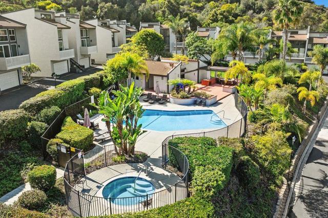 Detail Gallery Image 6 of 45 For 2433 La Costa Ave. a,  Carlsbad,  CA 92009 - 2 Beds | 2/1 Baths