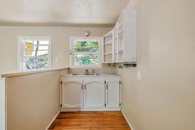4858 Freedom Boulevard, Aptos CA: https://media.crmls.org/mediaz/b0f62cc7-bdb8-43c5-bb8e-9cd7bc8637e6.jpg