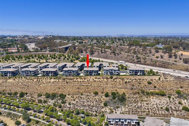 2921 Via Alta Pl, San Diego CA: https://media.crmls.org/mediaz/b0f63e1d-15eb-4ec2-a2f9-26599c10afe4.jpg