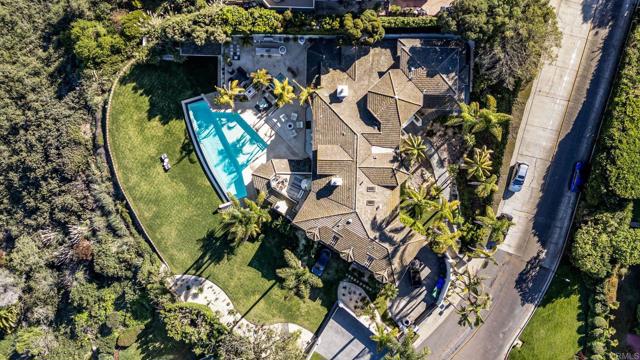 Detail Gallery Image 22 of 75 For 1904 via Casa Alta, La Jolla,  CA 92037 - 7 Beds | 7/2 Baths