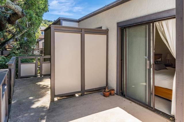 2411 Carlmont Drive, Belmont CA: https://media.crmls.org/mediaz/b0f6ede6-3cb7-42ba-b89a-71390d52e711.jpg
