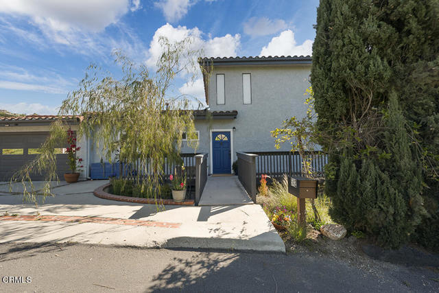 542 San Clemente Way, Camarillo CA: https://media.crmls.org/mediaz/b0f8c9bb-633f-4e9a-9d5d-1262e0adc441.jpg