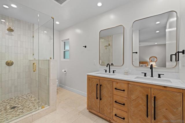 2686 Via Viejas, Alpine CA: https://media.crmls.org/mediaz/b0fa7fc6-7f84-4e9a-84ba-221d2a848503.jpg