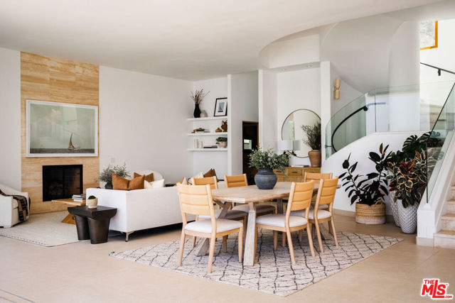 26520 Latigo Shore Drive, Malibu CA: https://media.crmls.org/mediaz/b0fa909e-8e45-4b3a-bd5a-f20fee9ce45c.jpg
