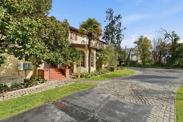 730 Hillsborough Boulevard, Hillsborough CA: https://media.crmls.org/mediaz/b0fc12ba-7632-42d1-bbd3-e81e34d98d7a.jpg