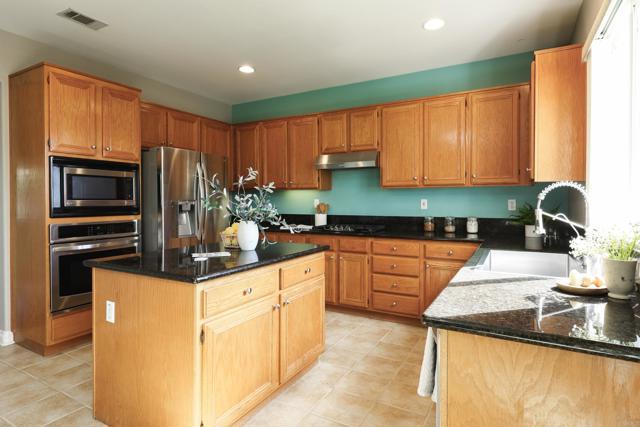 Detail Gallery Image 25 of 74 For 1056 Strawberry Valley, Chula Vista,  CA 91913 - 4 Beds | 2/1 Baths