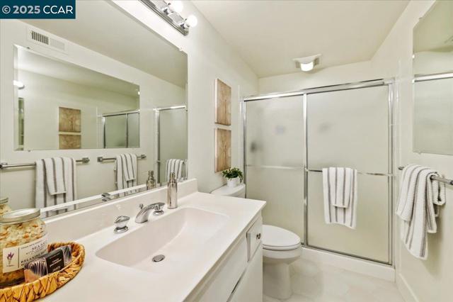 3711 Terra Granada, Walnut Creek CA: https://media.crmls.org/mediaz/b0fd7dce-a744-4449-bb3f-e90843677e6e.jpg