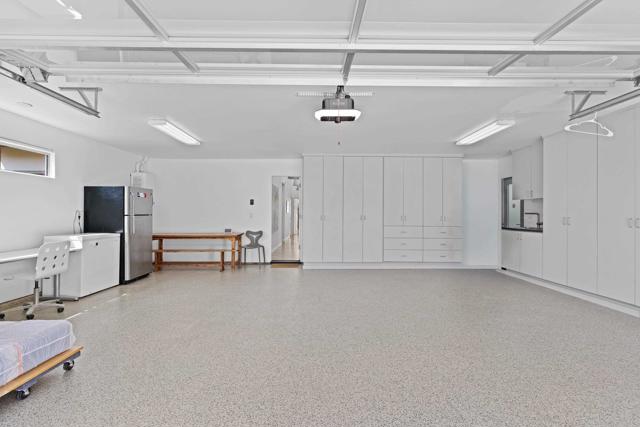 6672 Avenida Andorra, La Jolla CA: https://media.crmls.org/mediaz/b0fd8d58-08bc-454d-97cc-b6c7ed453504.jpg