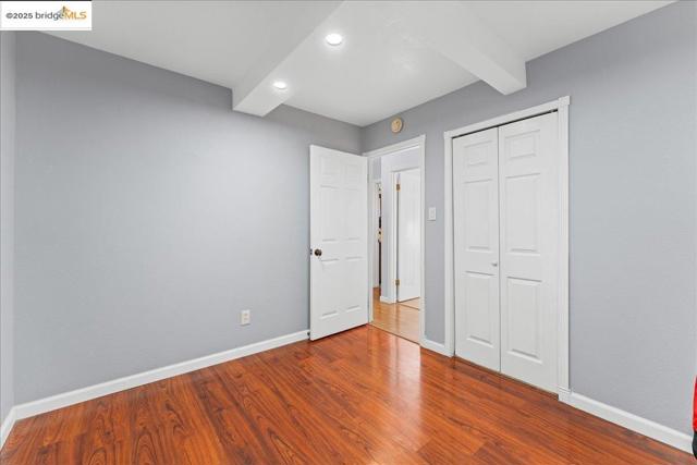 18943 Crest Ave, Castro Valley CA: https://media.crmls.org/mediaz/b0fe6a13-14bf-4ac3-afb1-6415c5dddea0.jpg