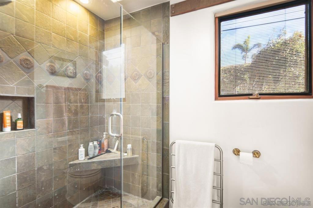 MLS #250043109SD image #35