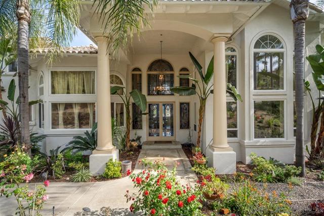 7302 Vista Rancho Ct., Rancho Santa Fe CA: https://media.crmls.org/mediaz/b0ff8e0c-e590-47f1-afde-1cf4a9a27789.jpg