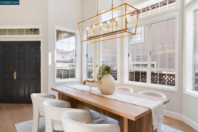 508 Zenith Ridge Dr, Danville CA: https://media.crmls.org/mediaz/b100cdde-7d0f-4471-a442-68633a24089a.jpg