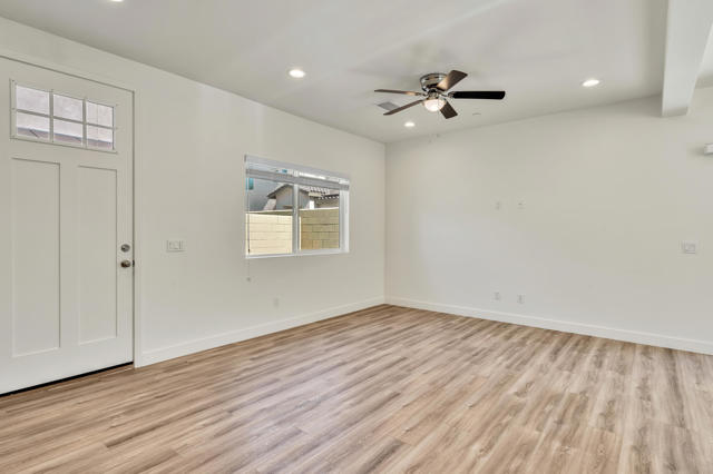 33912 Whispering Palms Trail, Cathedral City CA: https://media.crmls.org/mediaz/b101bb94-4745-468a-b15a-474928f209c4.jpg