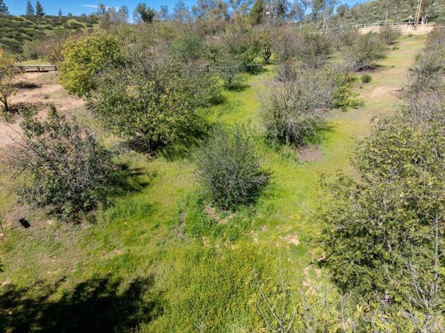 40707 Intrepid Rd, Hemet CA: https://media.crmls.org/mediaz/b101cd17-d79e-4edd-94aa-b50573709bc6.jpg