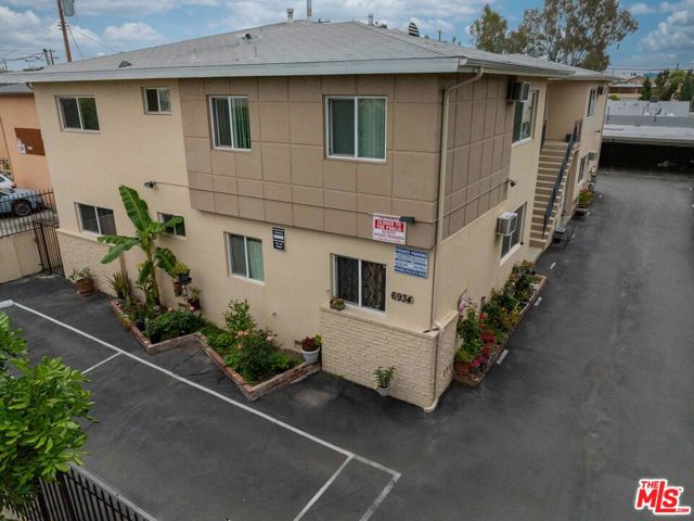6934 Hinds Avenue, North Hollywood CA: https://media.crmls.org/mediaz/b1020f61-d546-4ee1-9489-b06a5863c740.jpg