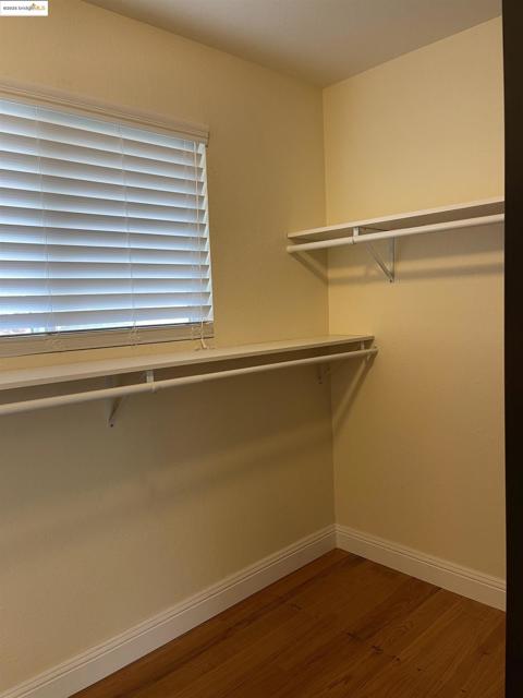 8 Juniper Way, Moraga CA: https://media.crmls.org/mediaz/b1036594-58c8-46ba-ae6f-4abf27f8e9ed.jpg