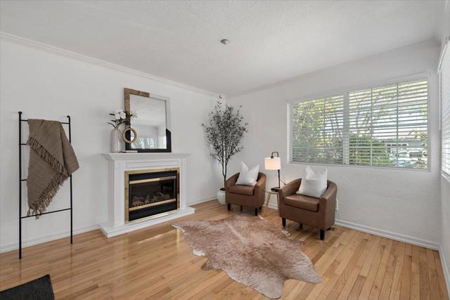 20 S Kingston Street, San Mateo CA: https://media.crmls.org/mediaz/b1038b80-e72a-4ba7-8fa5-babbcb3e495e.jpg
