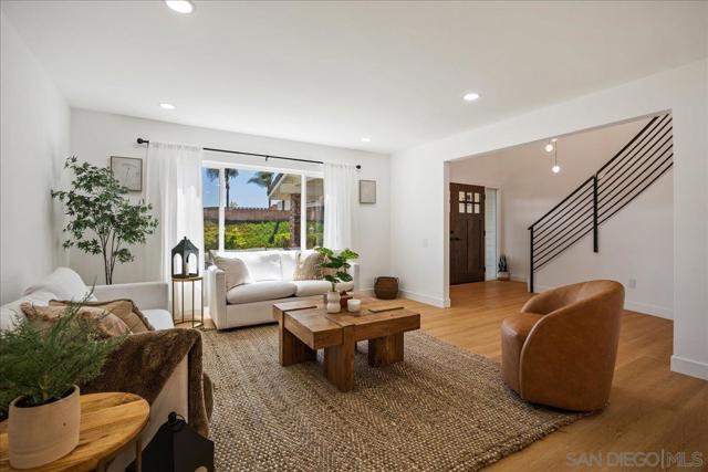 17283 Montero Rd, San Diego CA: https://media.crmls.org/mediaz/b103bf26-c88f-438a-afd4-64ea39b9626c.jpg