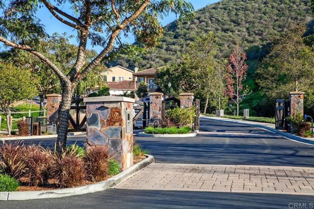 1122 Via Vera Cruz, San Marcos CA: https://media.crmls.org/mediaz/b1042d6e-6b3f-42f9-ad00-9c4bcca9b4cf.jpg
