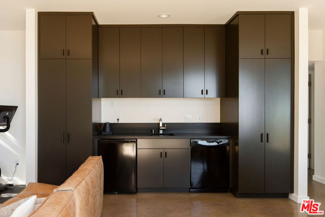 5651 W Camino Cielo, Santa Barbara CA: https://media.crmls.org/mediaz/b104406b-ccb5-4284-ba28-c5adc5fc15a8.jpg