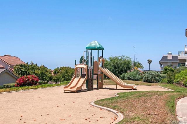 Detail Gallery Image 28 of 32 For 1729 Gascony Rd, Encinitas,  CA 92024 - 3 Beds | 2 Baths