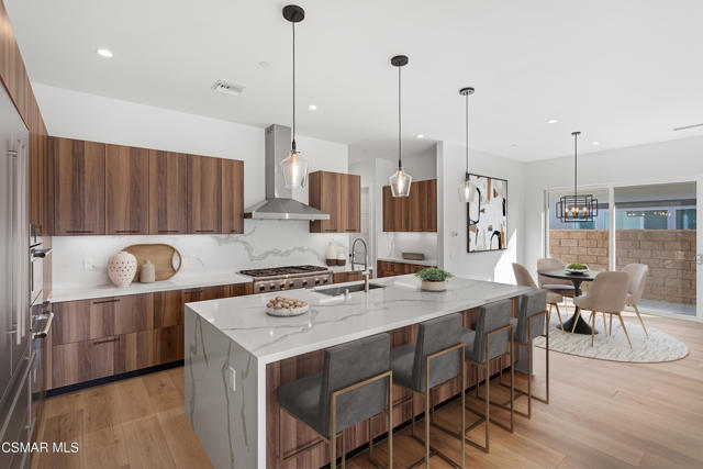 361 Toyon Court, Thousand Oaks CA: https://media.crmls.org/mediaz/b105f928-a328-457e-8a61-847dd2847925.jpg