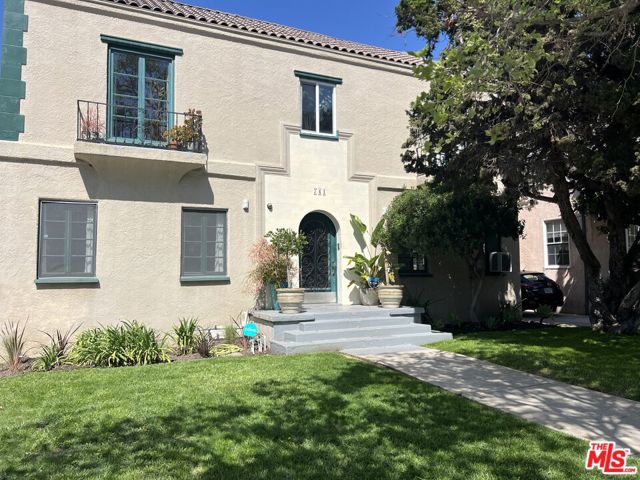 741 S Mansfield Avenue, Los Angeles CA: https://media.crmls.org/mediaz/b106212f-31bf-41d5-9971-4bb38d612381.jpg