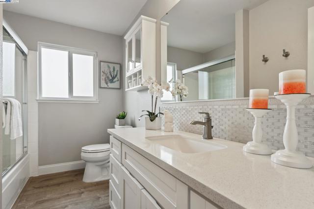 2682 Pickfair Ln, Livermore CA: https://media.crmls.org/mediaz/b107107f-99a1-4fd6-9199-45ed48334f2c.jpg
