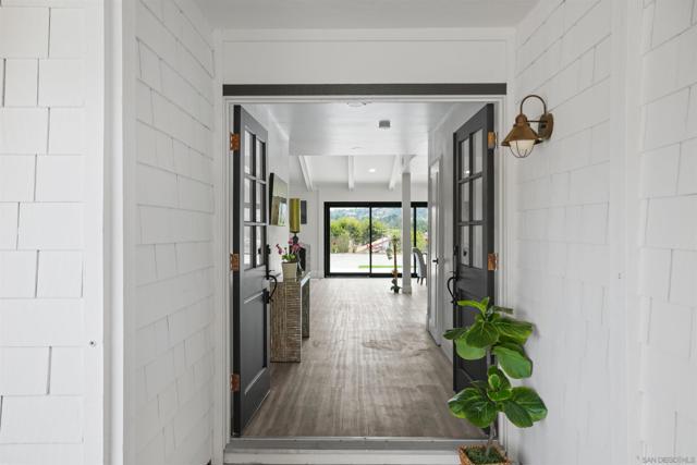 12645 Pacato Circle S, San Diego CA: https://media.crmls.org/mediaz/b10725ab-a0a0-45b2-81a1-f9771890b5f1.jpg