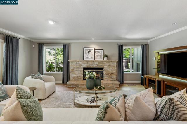 210 Still Creek Rd, Danville CA: https://media.crmls.org/mediaz/b10771f1-90b0-45e8-a723-1242eb9577ab.jpg