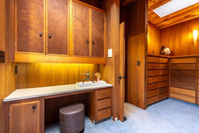 800 Rancho Prieta Road, Los Gatos CA: https://media.crmls.org/mediaz/b107cc91-058e-4b06-ab73-c0cf05f85113.jpg