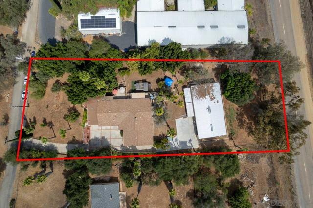 1339 Windsong Ln, Escondido CA: https://media.crmls.org/mediaz/b108205d-baa1-450e-a1cb-78c21c63b3e3.jpg