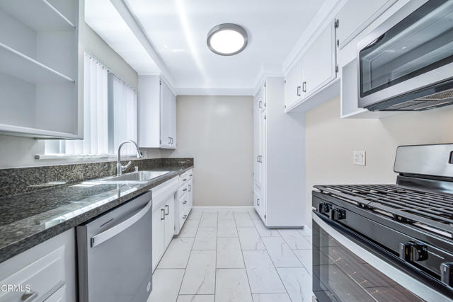 Detail Gallery Image 3 of 20 For 91 S Meridith Ave #4,  Pasadena,  CA 91106 - 2 Beds | 1 Baths