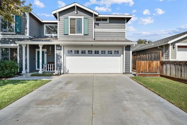 2421 Valley View Road, Hollister CA: https://media.crmls.org/mediaz/b10897b7-0ec7-4ec1-b28e-df3ec6de4336.jpg