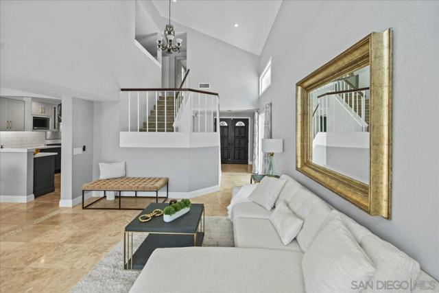 22682 S Canada Ct, Lake Forest CA: https://media.crmls.org/mediaz/b1089978-0736-4140-bc27-50b6f4141556.jpg