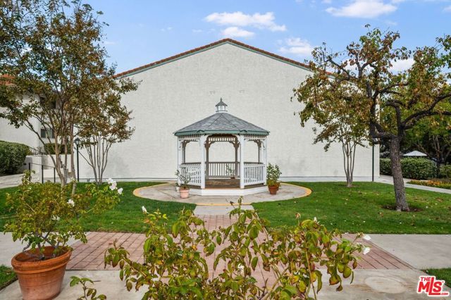 4732 Park Granada, Calabasas CA: https://media.crmls.org/mediaz/b1090c4c-17ca-40e6-948b-4ecf6162c896.jpg