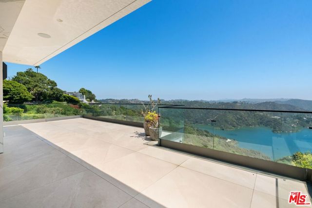 2180 Stradella Road, Los Angeles CA: https://media.crmls.org/mediaz/b109113b-1e67-4bdb-8c05-b90297c3ef12.jpg