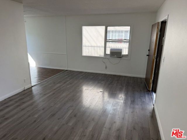 13125 Vanowen Street photo 11