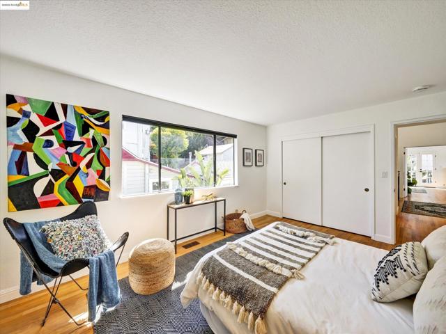 336 Washington Ave, Richmond CA: https://media.crmls.org/mediaz/b10a8aae-b093-42bd-9c08-5f2714567803.jpg