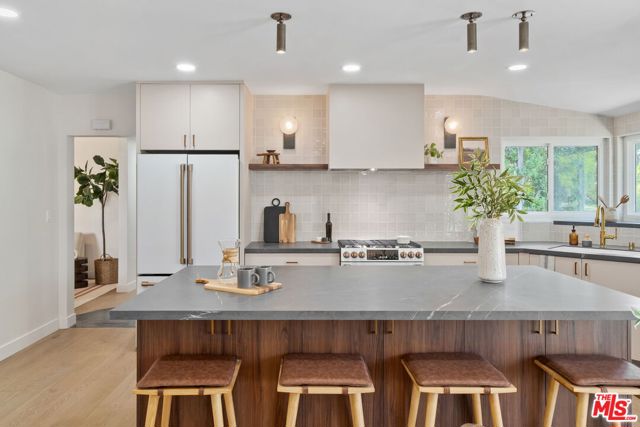 22946 Brenford Street, Woodland Hills CA: https://media.crmls.org/mediaz/b10ac53c-6e5f-4304-8e7b-12c7f0db8686.jpg
