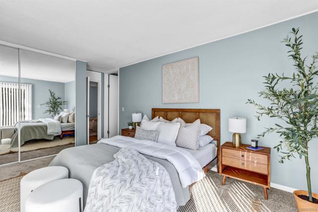 3431 Park Blvd, San Diego CA: https://media.crmls.org/mediaz/b10ac852-fafc-45ec-976f-7030f7442ad9.jpg