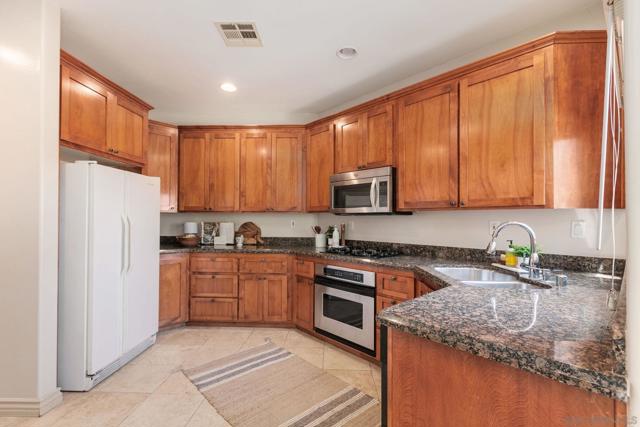 137 Jupiter Street, Encinitas CA: https://media.crmls.org/mediaz/b10b3eed-33e2-4f15-8a74-6efd6b107e46.jpg