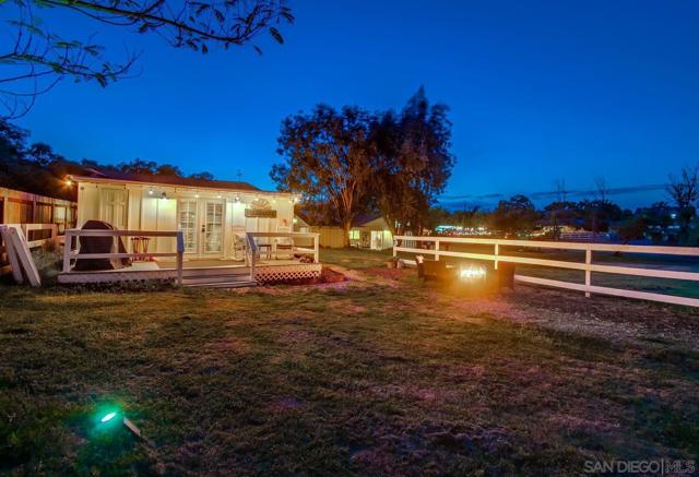17048 Handlebar Rd, Ramona CA: https://media.crmls.org/mediaz/b10bf077-8f7b-4f61-8e53-b2f5f263c07c.jpg