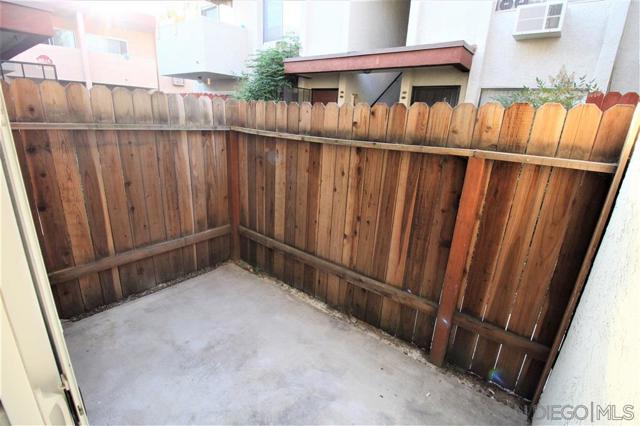 9528 Carroll Canyon Rd, San Diego CA: https://media.crmls.org/mediaz/b10c6ce6-dfff-4c7b-94a9-9b2fa80b9cca.jpg