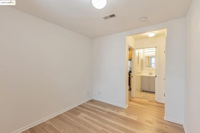 2033 Clement St, San Francisco CA: https://media.crmls.org/mediaz/b10ccd8b-f241-44ee-a497-7d03d5b65cf7.jpg