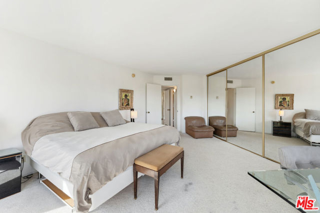 Drew Fenton | 836 S Bundy Drive Los Angeles CA | MLS: 7113379