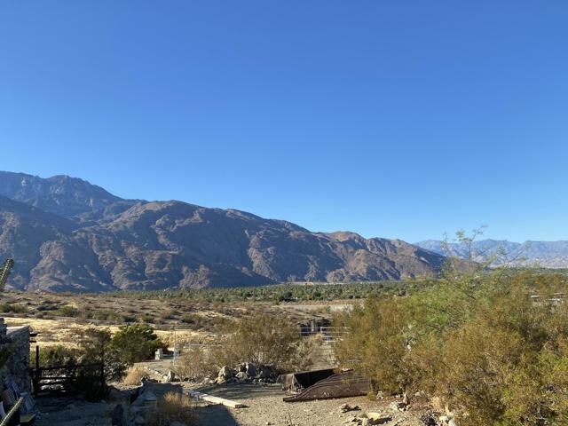 2540 S Araby Drive, Palm Springs CA: https://media.crmls.org/mediaz/b10ddf6c-8228-4afb-b593-7851d6c777ca.jpg